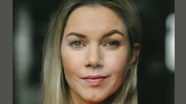 Oud-voetballer én mama Anouk slaapt al jaren maar 'n paar uur per nacht